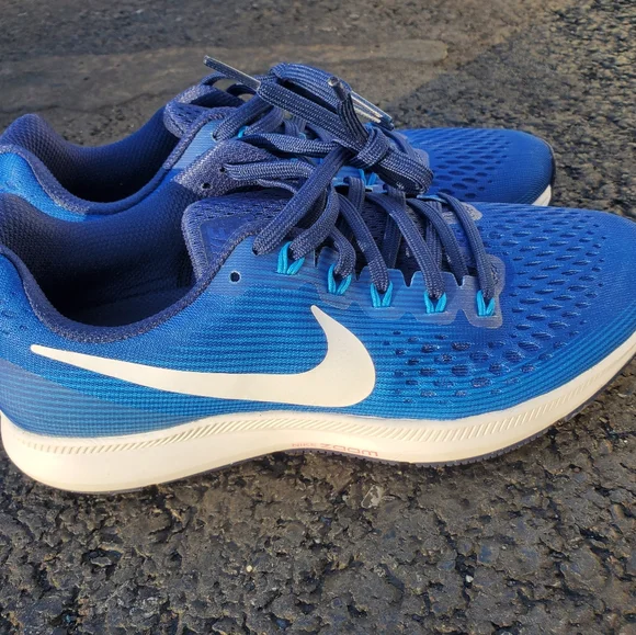 Men's Nike Air Zoom Pegasus 34 - Blue & White - Picture 3 of 8